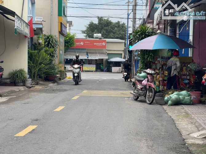SIÊU PHẨM NHÀ MẶT TIỀN KINH DOANH NGUYỄN THỊ CHỒN SÁT BÊN CHỢ ĐÔNG THẠNH HM- GIÁP Q12.