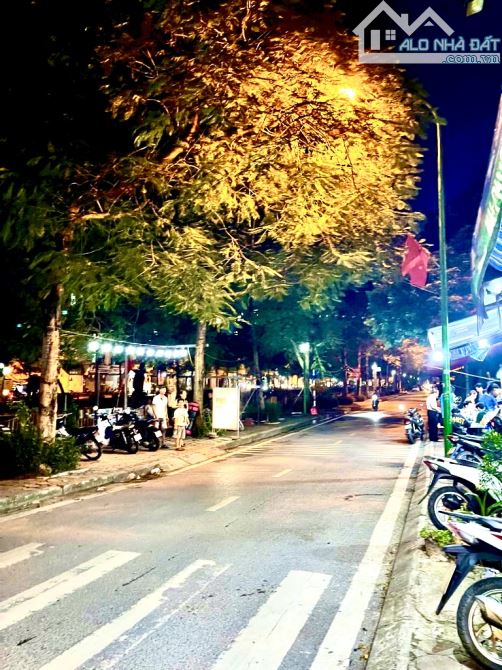 Kinh Doanh - Ngõ Thông - Ô Tô Nở Hậu - 10m Ô Tô Tránh - Hiếm• Ở ngay hoặc  8 phòng cho thu