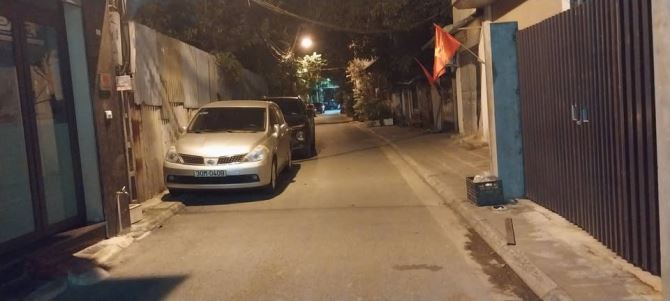 BÁN NHÀ, NHỈNH 10 TỶ - 40M DÂN XÂY PHỐ TRƯỜNG LÂM, LONG BIÊN, GARA, Ô TÔ TRÁNH, KINH