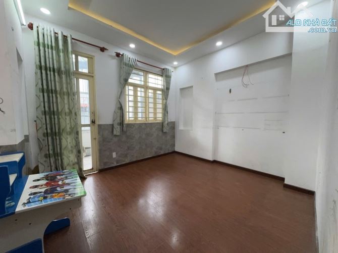 PHAN HUY ÍCH TÂN BÌNH ,4×12 ,3 TẦNG ,HXH TRÁNH THÔNG ,GẦN CHỢ ,SÂN BAY ,CHỈ 5 TỶ 200TR