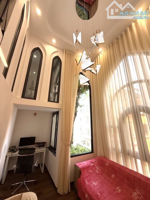 BÁN NHÀ ĐƯỜNG CỔ LINH 35M2, 6 TẦNG, 9.4 TỶ ĐỘC ĐÁO, Ô TÔ ĐỖ CỬA