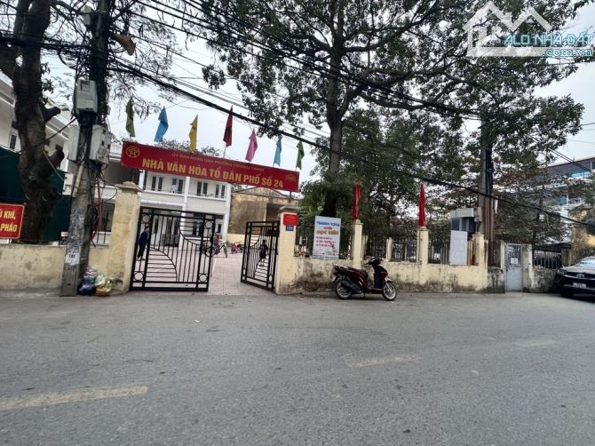 ĐẤT LÔ GÓC - Ô TÔ ĐỖ CỬA- SIÊU HẤP DẪN. 10M RA MẶT PHỐ. HƠN 6 TỶ