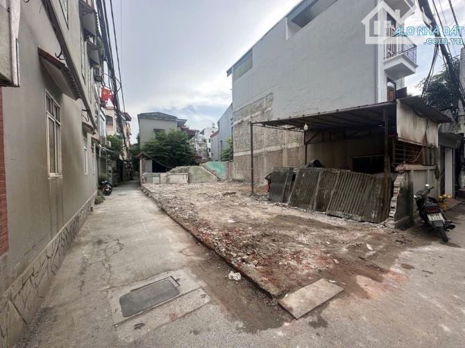 Bán đất Thượng Thanh -  Thanh Am, 85m2 _12.95 tỷ Lô góc, ô tô tải vào đất, KD