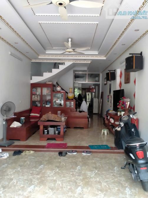 Bán gấp nhà 3 tầng 90m2 khu ĐT 4 trần Hưng Đạo, Vew công Viên, giá nhỉnh 6 tỷ