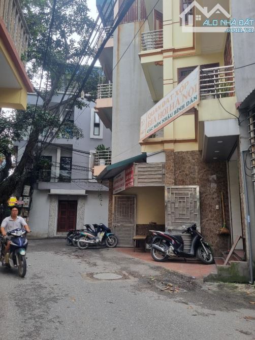 Từ 6 tỷ- Duy nhất căn nhà 5 tầng hơn 50m - Quỳnh Đô - ô tô- Ngõ rộng 4m