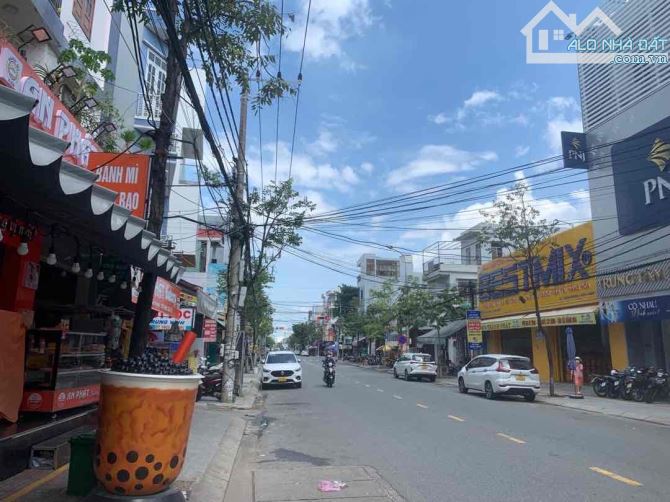 Nhà nằm tại vị trí đẹp gần ngã tư Núi Thành - Phan Đăng Lưu