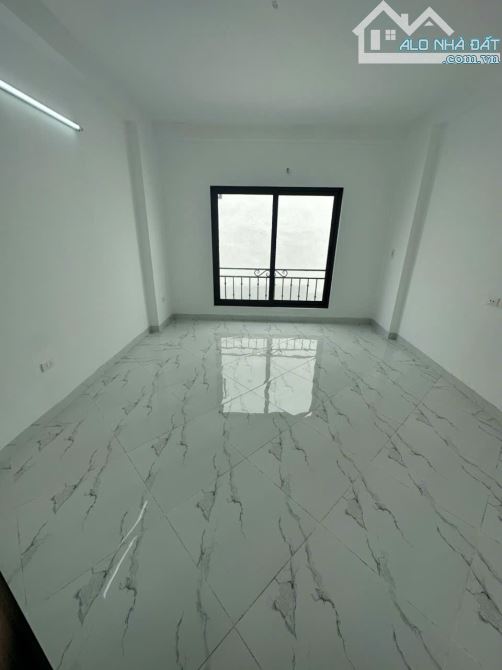 Tu Đình Mới Đẹp gần phố ô tô 30M2 5 tầng mới nhỉnh 6 tỷ sát himlam sân gofl