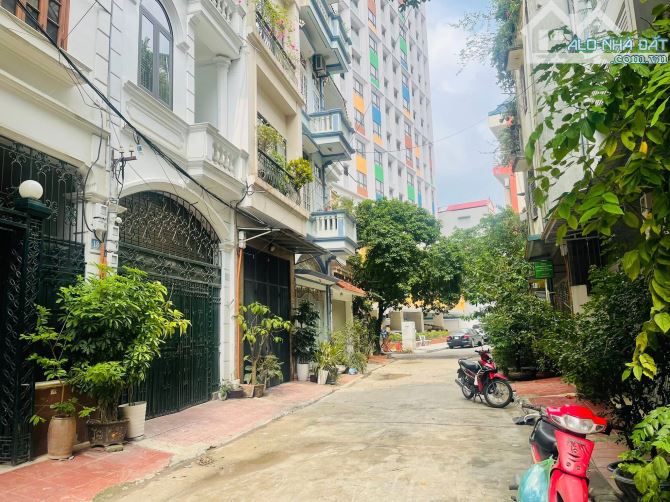 CỰC HIẾM NHỈNH 7 TỶ CÓ NHÀ VÕ CHÍ CÔNG CẦU GIẤY 35m2x5tầng,Mt3.8m 80M RA PHỐ FULL NỘI THẤT