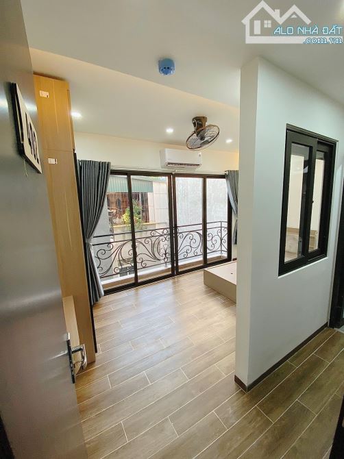 Siêu phẩm CHDV La Thành. 80m2 7 tầng 15 phòng Studio 110 triệu tháng