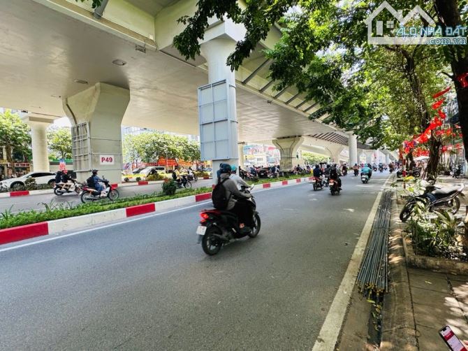 BÁN NHÀ MẶT PHỐ ĐẠI LA – 5 TẦNG NỘI THẤT ĐẸP – Ở NGAY – SỔ ĐỎ CHÍNH CHỦ  TẦNG 1: