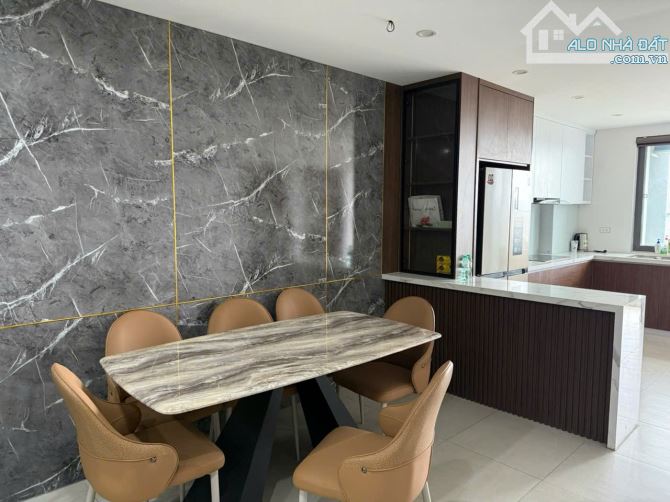 Cho thuê gấp căn hộ siêu đẹp, full nội thất, chung cư tòa nhà Trung Đô, mặt đường Lê Nin.
