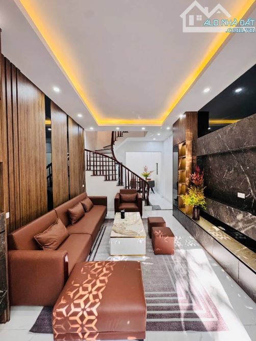 Xuân Đỉnh, gần Xuân La 50m2, 5 tầng, mt 4m, 11.9 tỷ