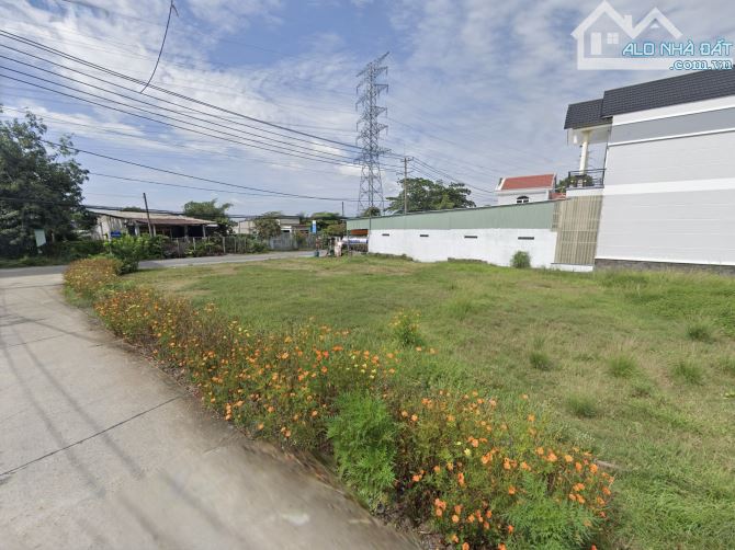ĐẤT THẬT NGỘP BÁN LÔ GÓC 2 MT TT CỦ CHI 250M2 1Ty200 SHR FUL THỔ CƯ