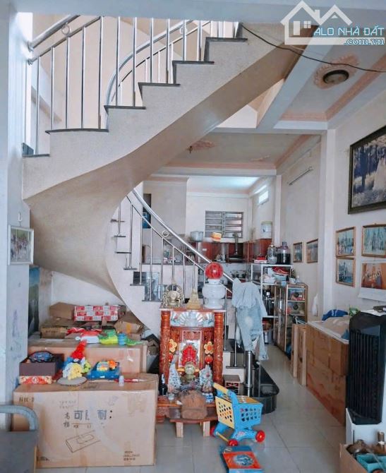 Bán nhà 1 trệt 2 lầu gần trường tiểu học Tam Hoà - Chợ Bùi Thái Giá : 4 tỷ 2