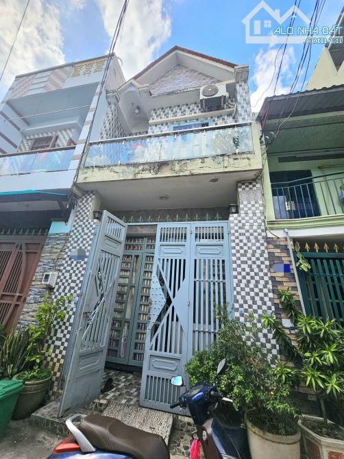 BÌNH TÂN - AO ĐÔI - XE TẢI ĐỖ CỬA NHÀ BÁN 4X10 HẺM THÔNG CHỈ 4,2TỶ TL