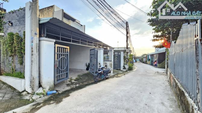 2,8Tỷ TL🔥Bán 99,2m2 nhà cấp 4 cách đường Hưng Định 24 chỉ 50m, P.Hưng Định, Tp.Thuận An