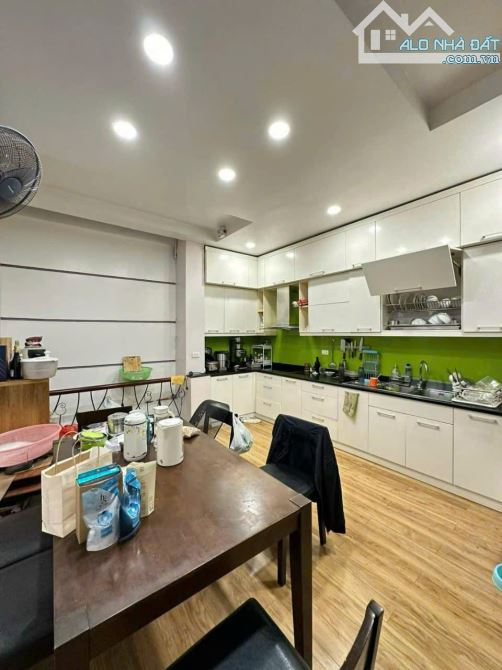 Cho thuê nhà Xã Đàn – Đống Đa DT 55m x 4 tầng đủ đồ ở sướng giá thuê 15tr/th