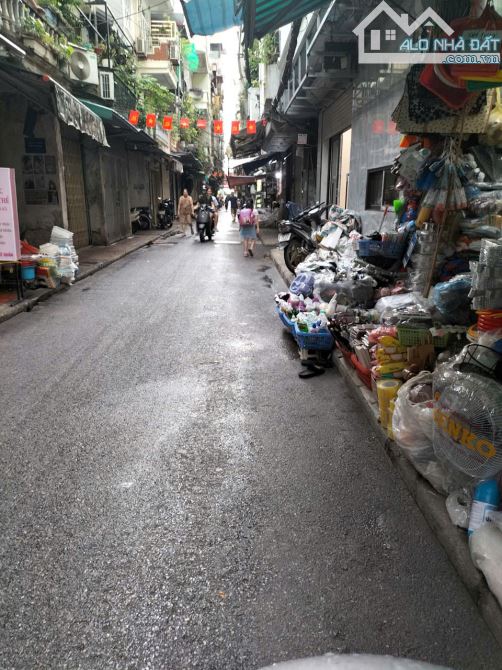 Bán Tòa CCMN Khâm Thiên 7T Thang Máy 18 PKK Full Đồ, Dòng Tiền 70 triệu/ tháng. Giá 13 tỷ