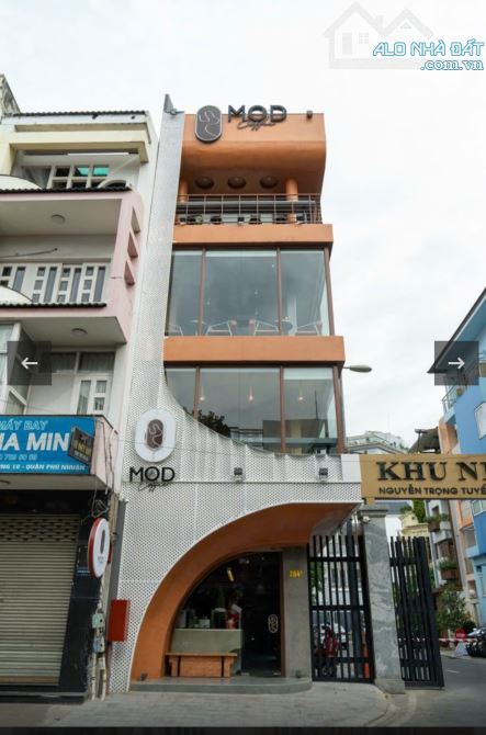 Góc 2MT Cực hiếm Nguyễn Trọng Tuyển, P.10, Q.Phú Nhuận vừa mặt tiền vừa hẻm xe hơi