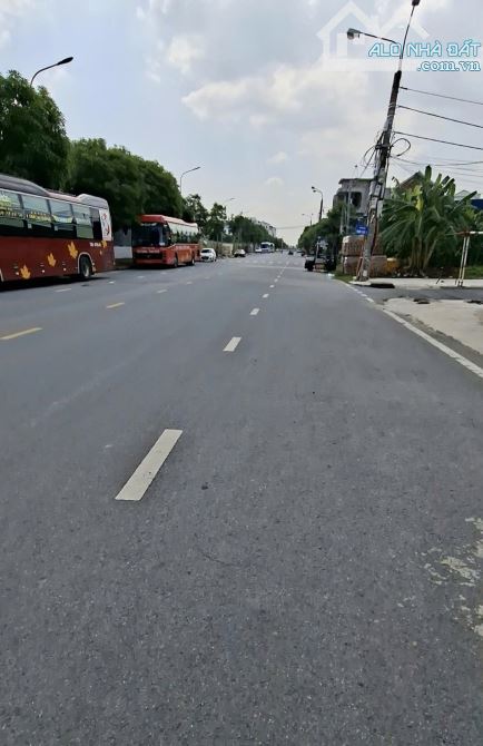 Bán đất tặng nhà 2 tầng mặt ngõ oto đỗ cửa danh cho đầu tư sửa chữa về cực đẹp
