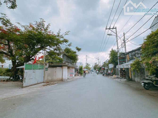 BÁN LÔ ĐẤT 172 m2 Hẻm Xe Hơi Tránh Nhau KDC HIỆN HỮU Thích Hợp Xây Nhà Hoặc CHDV Hơn 9 Tỷ