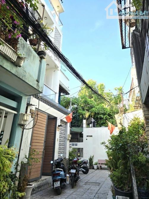 BÁN NHÀ MỚI ĐẸP SÁT HXH TRẦN BÌNH TRỌNG, P5 BÌNH THẠNH, 1 TRỆT 3 LẦU ST, CHỈ 7,8 TỶ