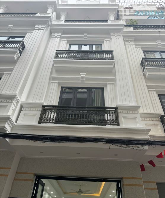 Nhà Phố Văn Cao Đường 2 Ô Tô Tránh Nhau