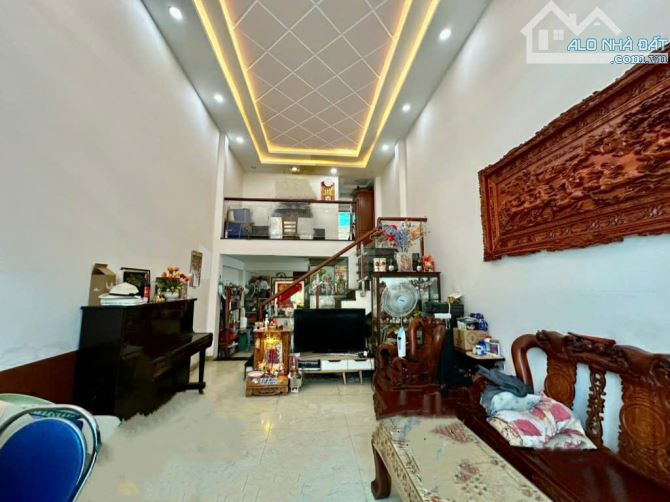 NHÀ 2 TẦNG - XÂY FULL DIỆN TÍCH 63 M2.