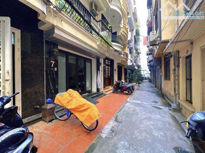 BÁN NHÀ NGUYỄN HY QUANG ĐỐNG ĐA 48m 4T Mt 4m GIÁ 16.7 TỶ PHÂN LÔ Ô TÔ KINH DOANH Ở SƯỚNG.