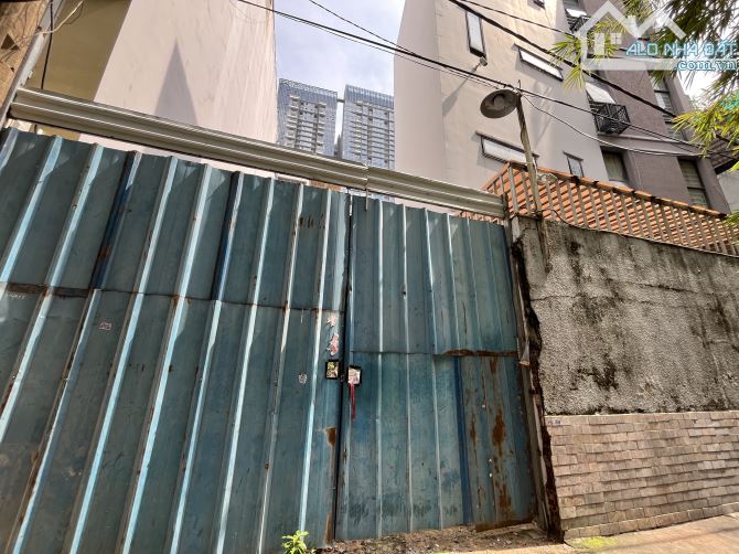 BÁN ĐẤT NGUYỄN TRÃI QUẬN 1. DT: 328m2. GẦN NGUYỄN CƯ TRINH. GIÁ: 58 TỶ.