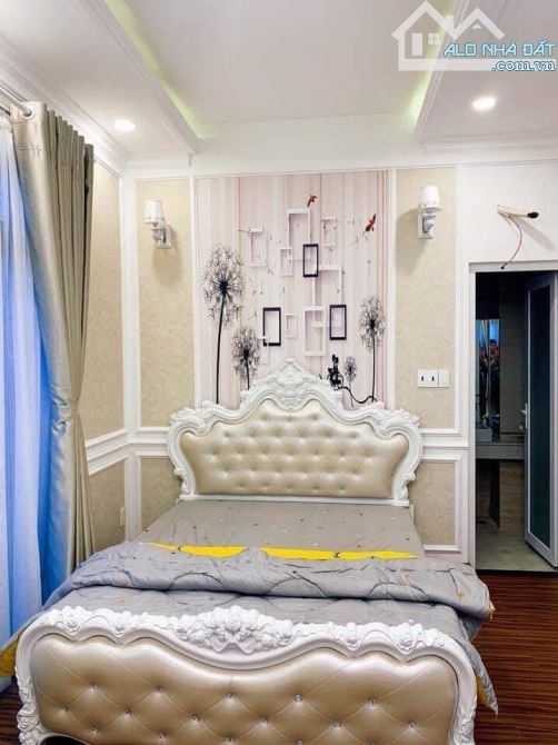 Bán nhà góc 2 mặt tiền đường Tân Quý, Tân Phú - 4,7x13 - 6 tầng - 8,9 tỷ