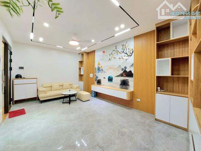DƯƠNG VĂN BÉ 35M 6 TẦNG THANG MÁY BA GÁC FULL NỘI THẤT XỊN TRUNG TÂM HBT HIẾM