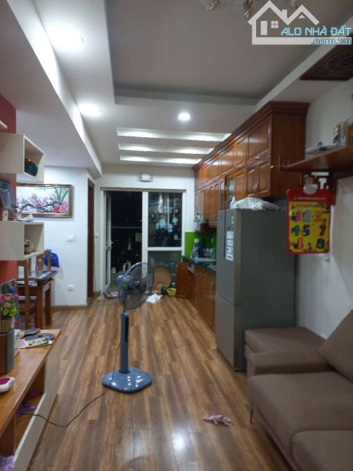 Bán Căn Hộ Vinaconex 3 Trương Công Giai DT 65m 2PN Full NT Tầng Trung Giá 5 tỷ SĐCC