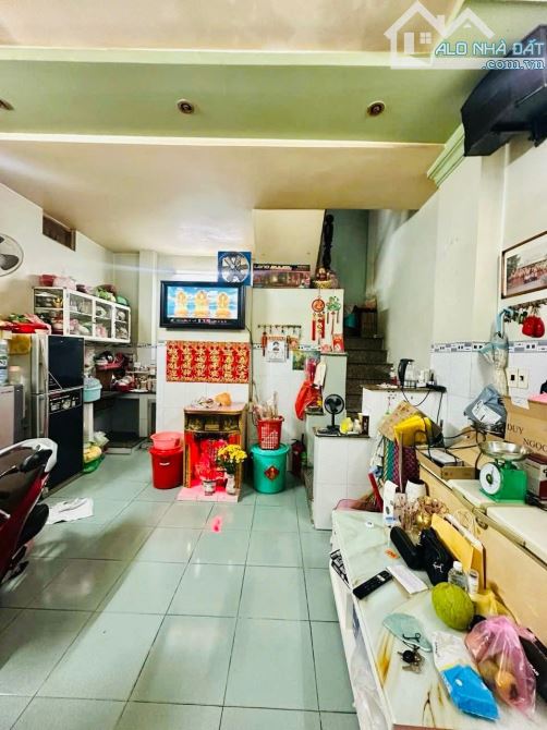 Bán nhà hẻm Huỳnh Mẫn Đạt,P.2,Q.5,dt: 5 x 7 nhà xây 3 lầu 5 Tỷ 87.