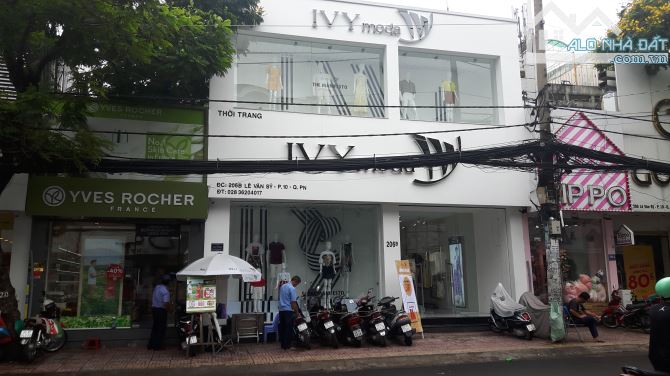 Hẻm xe hơi Nguyễn Gia Trí (Bình Thạnh), 9x20m, 3 tầng, giá 31.5 tỷ