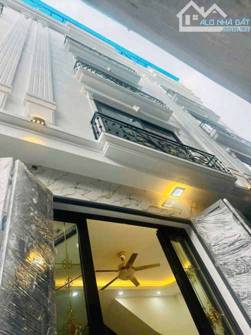 Bán Căn độc lập-Ngõ thông ô tô qua nhà ở Biên Giang Hà Đông👉500m ra đường QL6A