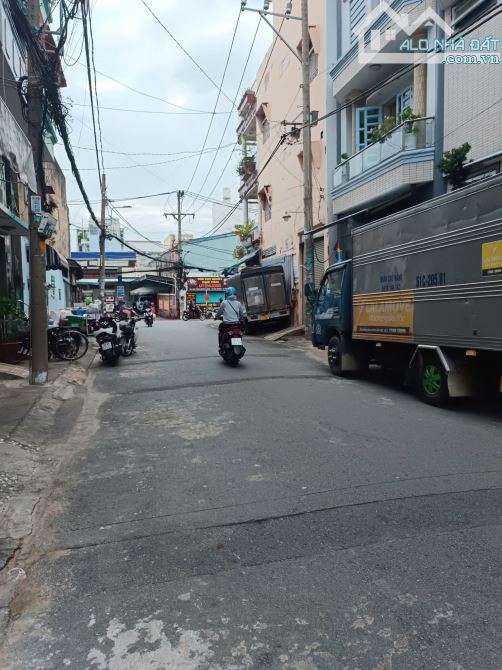Bán nhà hẻm 10m Trịnh Đình Trọng Tân Phú 8x29m đúc 3 lầu ST giá 28 tỷ TL (cách Âu Cơ 400m)