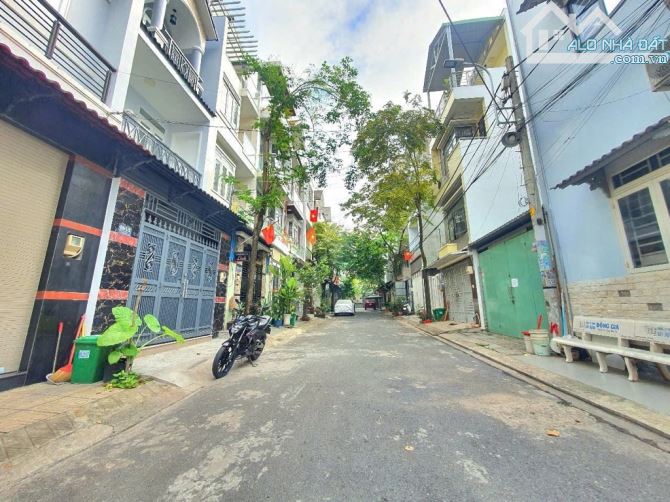Nhà Đẹp Full nội thất Đường ô tô 2 chiều Nhỉnh 7 tỷ