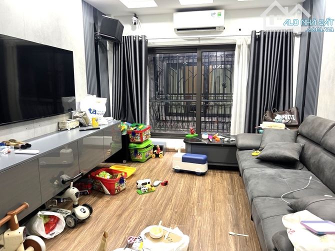 BÁN NHÀ PHỐ BỒ ĐỀ 35M2, 5 TẦNG, NGÕ NÔNG, GẦN Ô TÔ, 8.4 TỶ