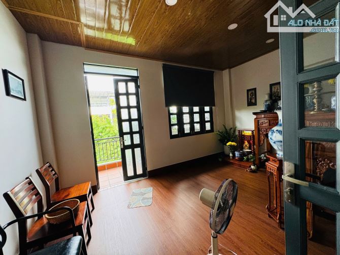 Bán nhà 4 tầng mặt tiền Văn Tiến Dũng, Khu Đô Thị VCN Phước Hải có dòng tiền ổn định