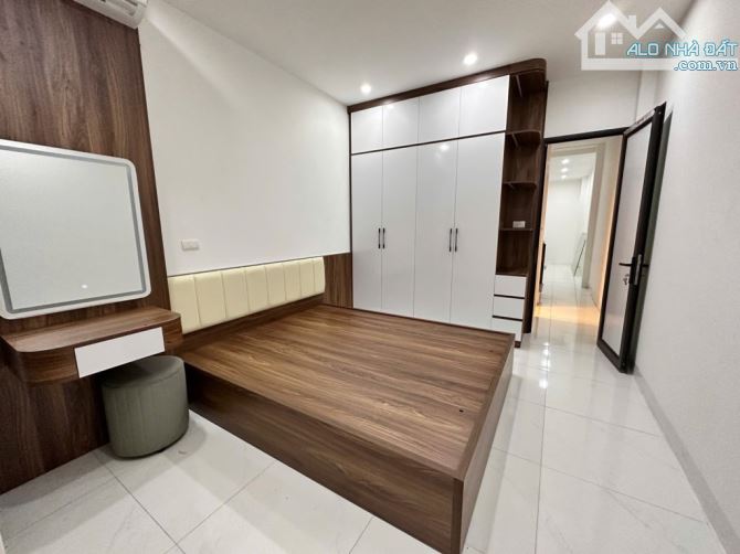TẦM TIỀN HIỂM-VỊ TRÍ ĐẸP, 2 MẶT NGÕ ÔTÔ THÔNG. NGÔ GIA TỰ, HÀNG XÓM KHU ĐÔ THỊ VIỆT HƯNG.3