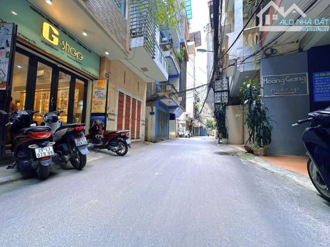 Bán nhà phố Hoàng Cầu, Đống Đa 48m, 5 tầng, mt 4.8m. Giá: 16.9 tỷ
