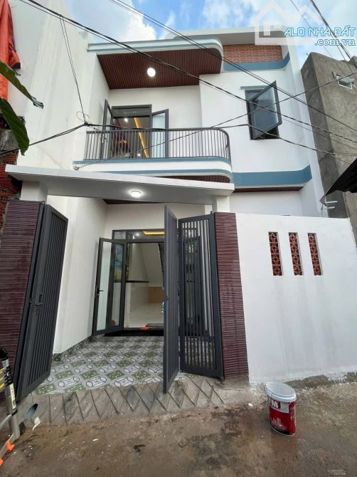 CHỦ GỬI BÁN CĂN NHÀ 1 TRỆT 1 LẦU PHƯỜNG BIÊN HOÀ ( tân vạn củ). DT: 62M2. GIÁ: 2TỶ5
