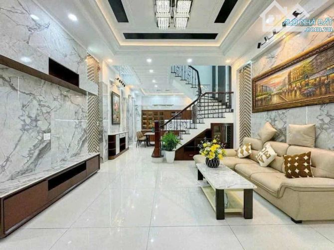 Bán Nhà Xuân La 47m, 5 tầng , ngõ ô tô đỗ , sát phố ô tô tánh, 2 thoáng , lô góc , dân xây