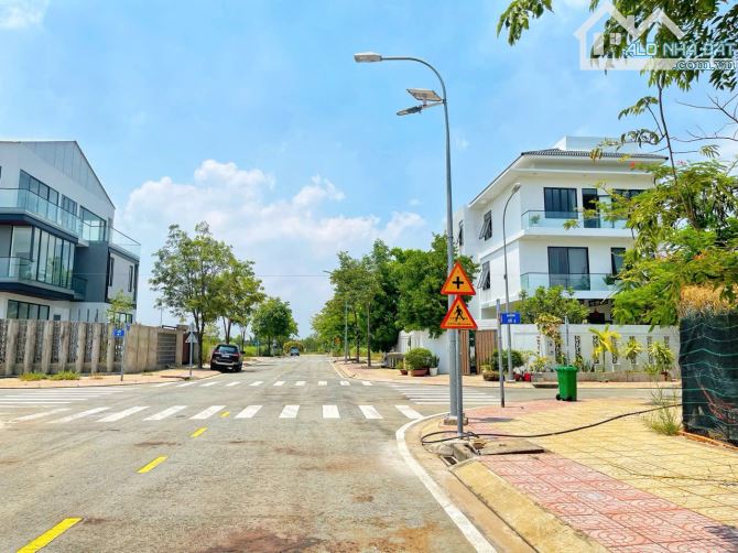 BÁN ĐẤT KHU BCA PHẠM HỮU LẦU, 13x23m, 315M2, GẦN Q.7 , CHỈ 22 TỶ