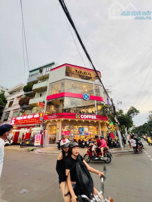 Cho thuê nhà góc ngã 4 Phan Xích Long Phú Nhuận - Trệt 3 lầu sàn trống suốt - giá tốt