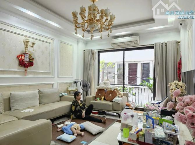 BÁN NHÀ ĐẸP DÂN XÂY BỒ ĐỀ, DT 60M2, MT 4M, 5 TẦNG DÂN XÂY, NGÕ OTO GIÁ 14.5 TỶ