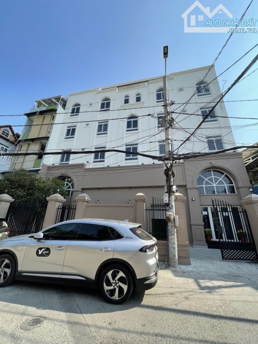 Bán tòa nhà 84p 207 CHDV Nguyễn Văn Đậu P11 BT, DT 16x39m CN 628m2, 8 tầng, giá 115 tỷ