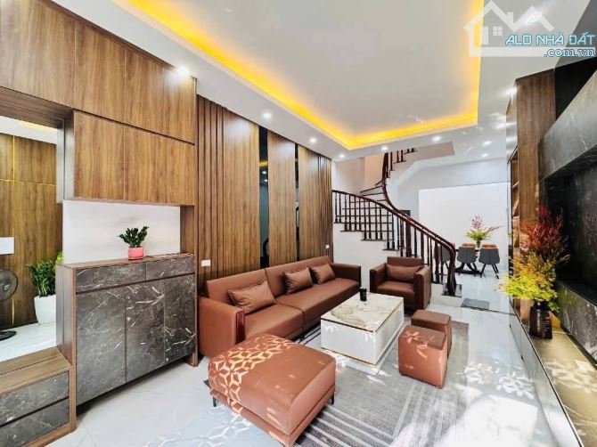 💥 BÁN GẤP NHÀ  CẦU GIẤY !!! 43M2 - NHÀ LÔ GÓC  -  CHỈ VỚI HƠN 8TỶ