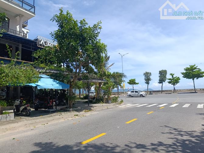 Bán Lô Đất mặt tiền đường 10m5 cách biển nguyễn tất thành vài bước chân